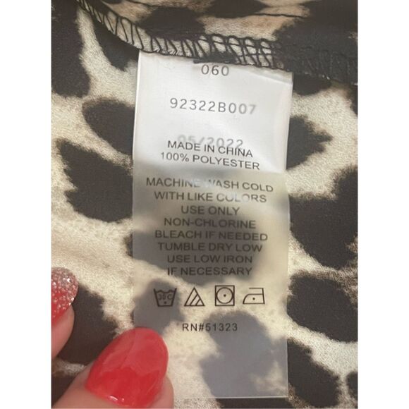 Vince Camuto 1X cheetah print blouse NWT - Picture 5 of 7